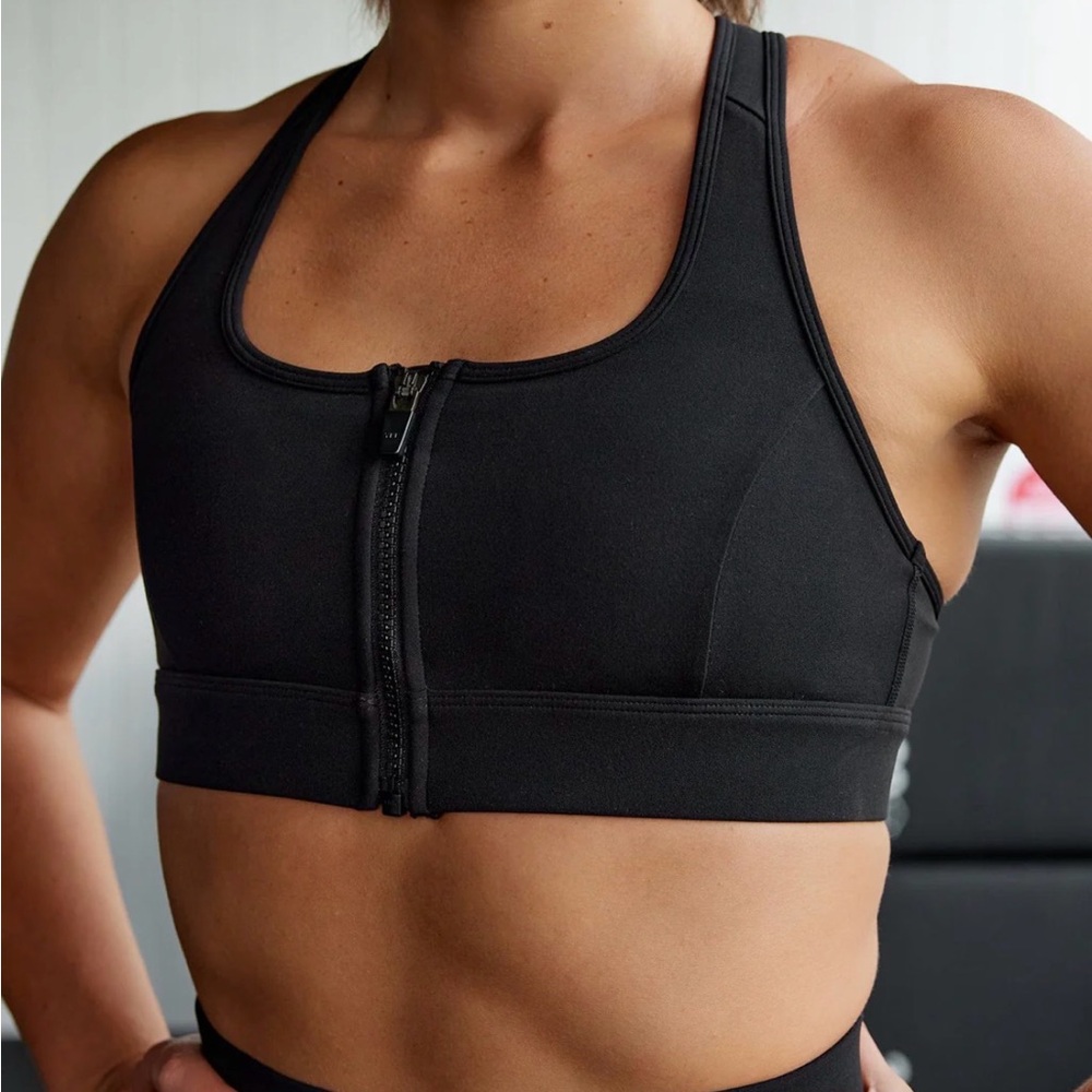 LSKD Black Zip-Front Sports Bra
